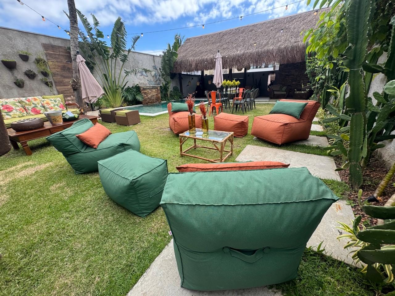 Jardim e lounges